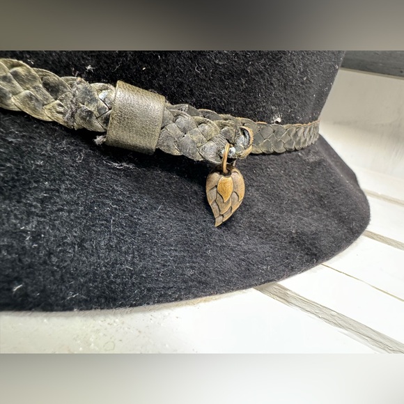 NEW Helen Kaminski RABBIT FUR FELT Cloche Hat, Adjustable Fits XS-M, $395 - Picture 5 of 9